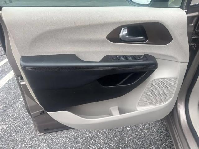 2017 Chrysler Pacifica LX