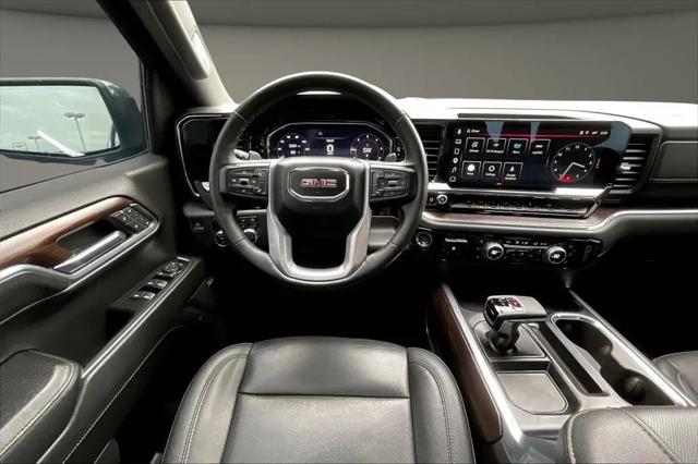 2023 GMC Sierra 1500 2WD Crew Cab Short Box SLT