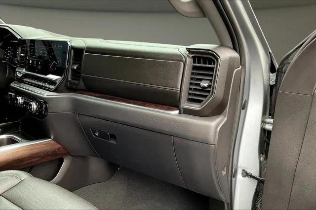 2023 GMC Sierra 1500 2WD Crew Cab Short Box SLT