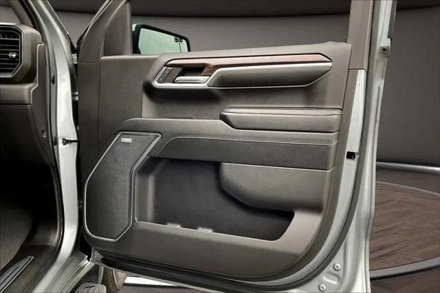 2023 GMC Sierra 1500 2WD Crew Cab Short Box SLT