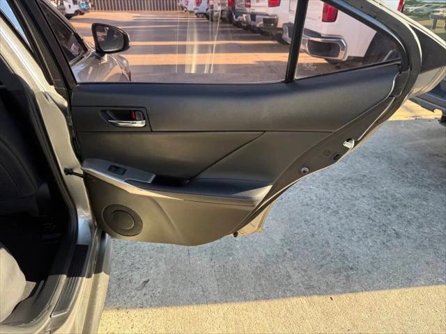 2016 Lexus IS 200t IS 200t