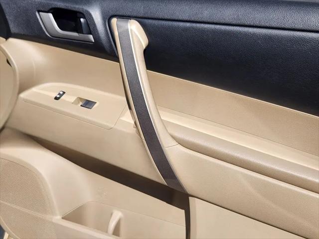 2012 Toyota Highlander SE V6