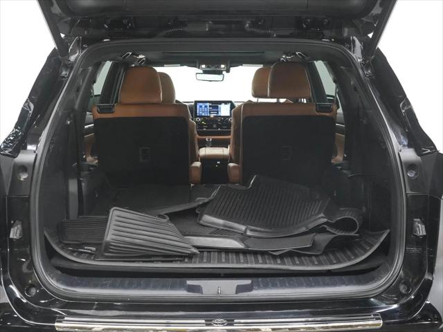 2020 Toyota Highlander Hybrid Platinum