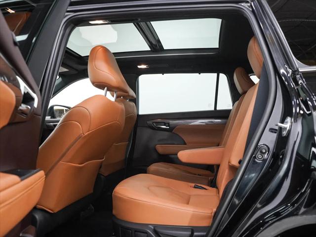 2020 Toyota Highlander Hybrid Platinum