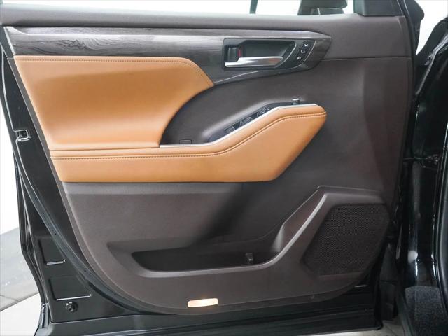 2020 Toyota Highlander Hybrid Platinum
