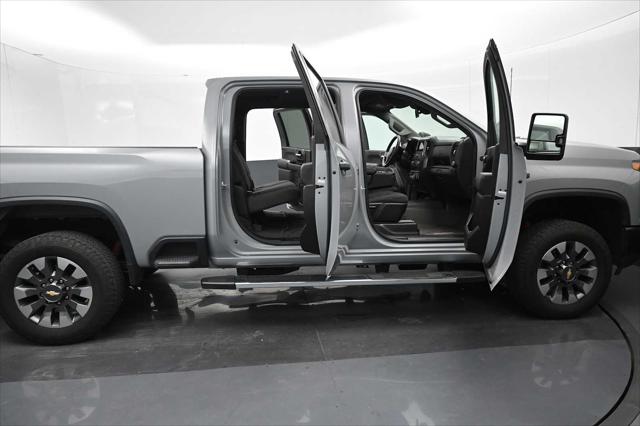2024 Chevrolet Silverado 2500HD 4WD Crew Cab Standard Bed Custom