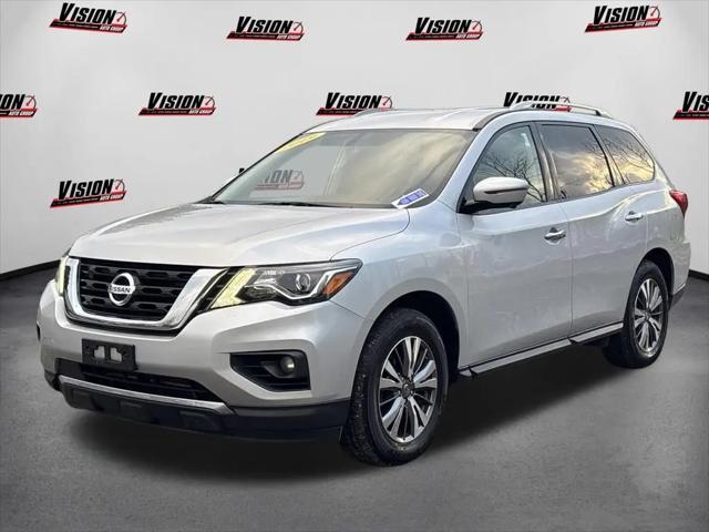 2019 Nissan Pathfinder SL for sale in Canandaigua, NY