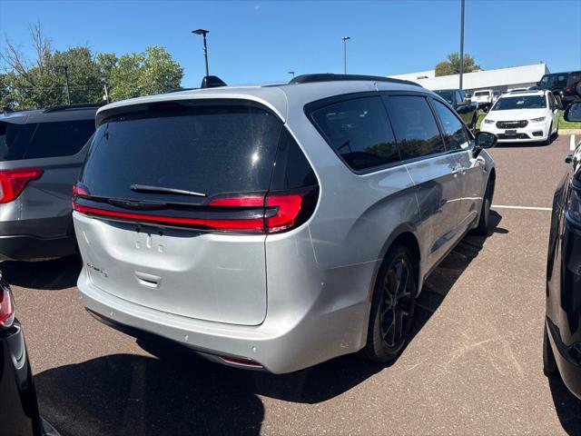 2026 Chrysler Pacifica Select 2026 Chrysler Pacifica Select