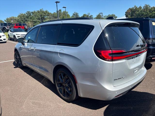 2026 Chrysler Pacifica Select 2026 Chrysler Pacifica Select