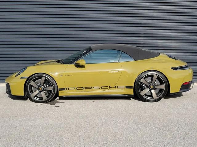 2026 Porsche 911 Carrera 4 GTS Cabriolet