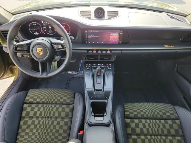 2026 Porsche 911 Carrera 4 GTS Cabriolet