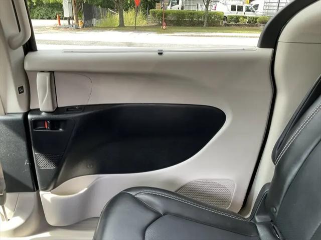 2020 Chrysler Voyager LXI