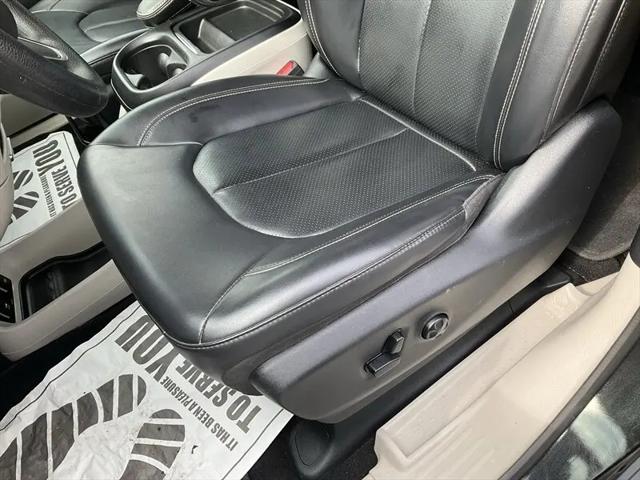 2020 Chrysler Voyager LXI