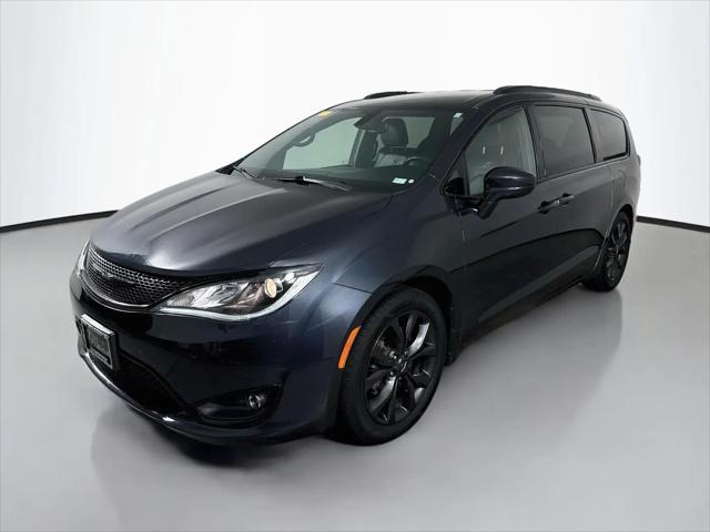 2020 Chrysler Pacifica Touring L