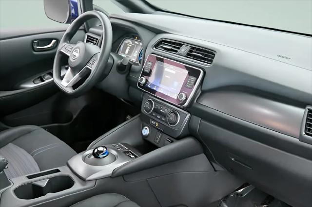 2025 Nissan LEAF S