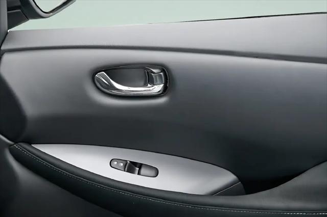 2025 Nissan LEAF S