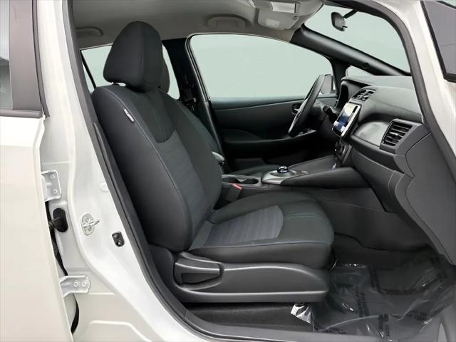 2025 Nissan LEAF S