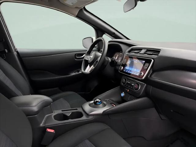 2025 Nissan LEAF S