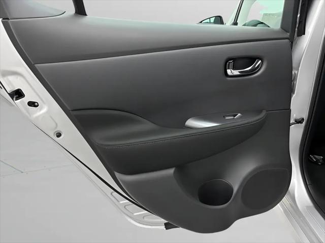 2025 Nissan LEAF S