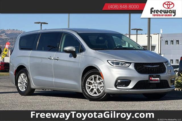 2023 Chrysler Pacifica Touring L for sale in Gilroy, CA