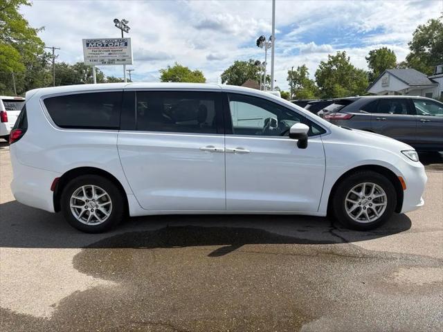 2023 Chrysler Pacifica Touring