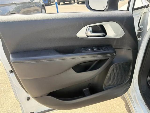 2023 Chrysler Pacifica Touring
