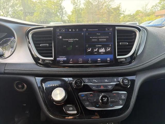 2023 Chrysler Pacifica Touring