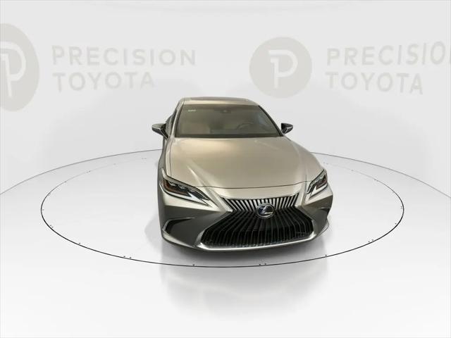 2021 Lexus ES ES 300h Luxury