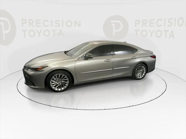 2021 Lexus ES ES 300h Luxury