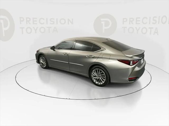 2021 Lexus ES ES 300h Luxury