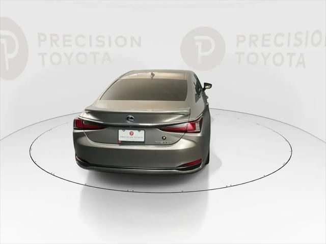 2021 Lexus ES ES 300h Luxury