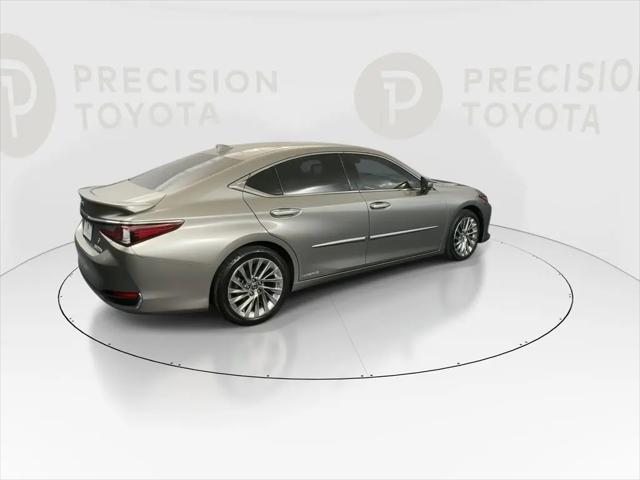 2021 Lexus ES ES 300h Luxury