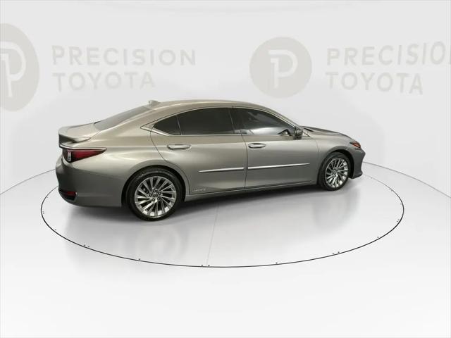 2021 Lexus ES ES 300h Luxury