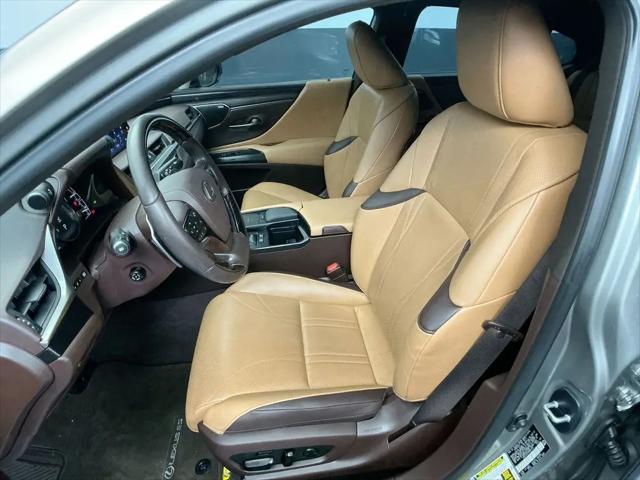 2021 Lexus ES ES 300h Luxury