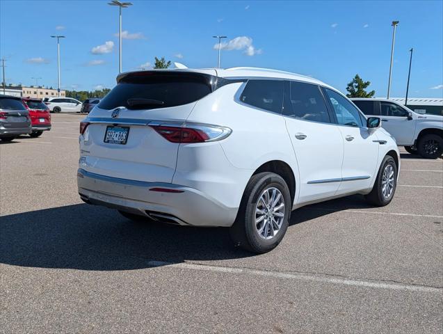 2023 Buick Enclave Essence AWD