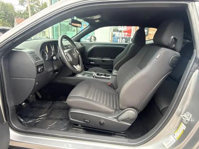 2013 Dodge Challenger SXT
