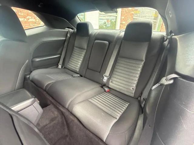 2013 Dodge Challenger SXT