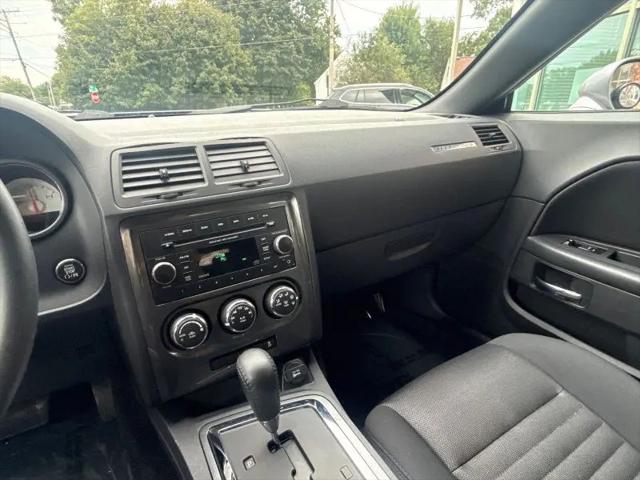 2013 Dodge Challenger SXT
