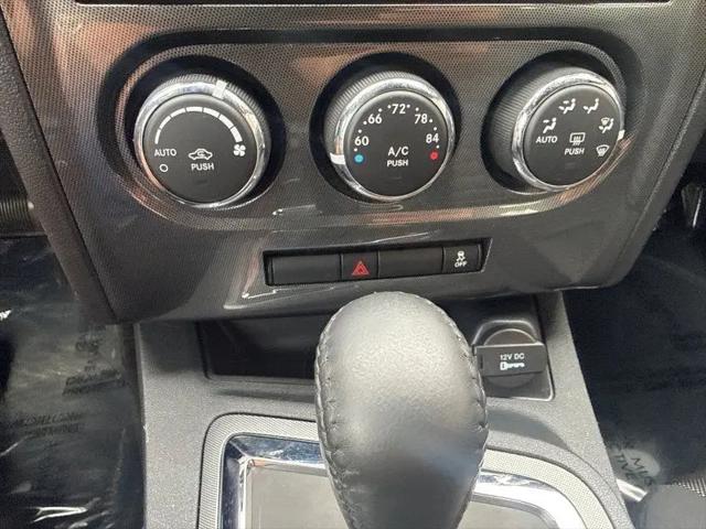 2013 Dodge Challenger SXT