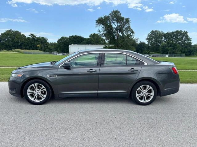 2016 Ford Taurus SE
