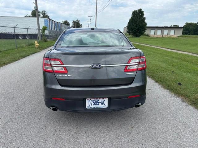 2016 Ford Taurus SE