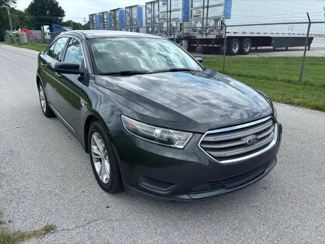 2016 Ford Taurus SE
