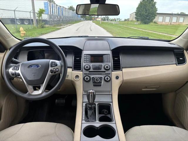 2016 Ford Taurus SE