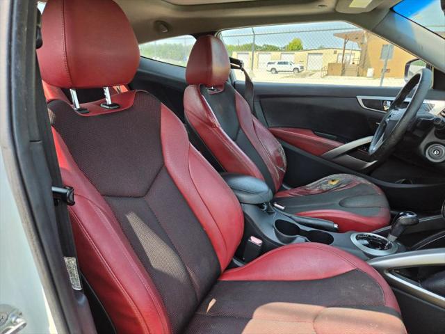 2012 Hyundai Veloster Base w/Red/Black