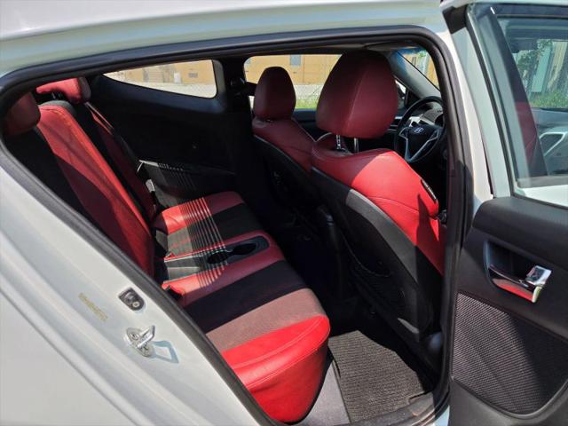 2012 Hyundai Veloster Base w/Red/Black