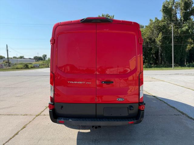 2018 Ford Transit Medium Roof w/Sliding Side Door w/LWB