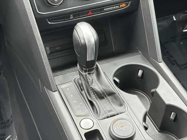 2021 Volkswagen Atlas 3.6L V6 SE w/Technology R-Line