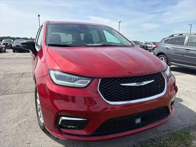 2024 Chrysler Pacifica Touring L for sale in Muncie, IN