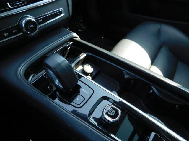 2023 Volvo S90 B6 Plus