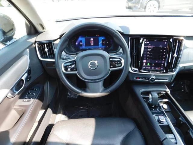 2023 Volvo S90 B6 Plus